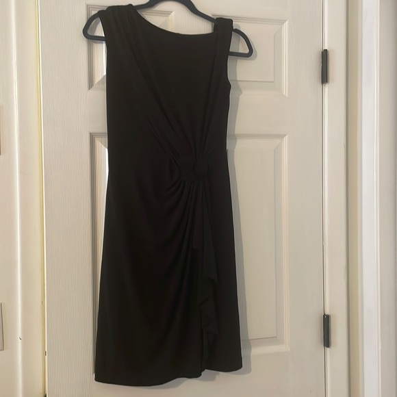 Black dress - Picture 1 of 3